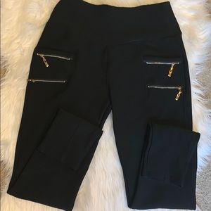 High quality leggings w/ gold zipper detailing